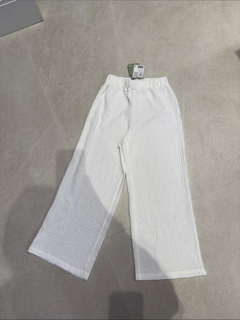 Kids White Textured Elastic-Waist Bottoms